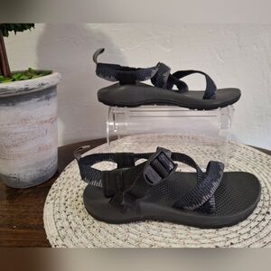 Chaco Kids Navy Sandals Size 3.